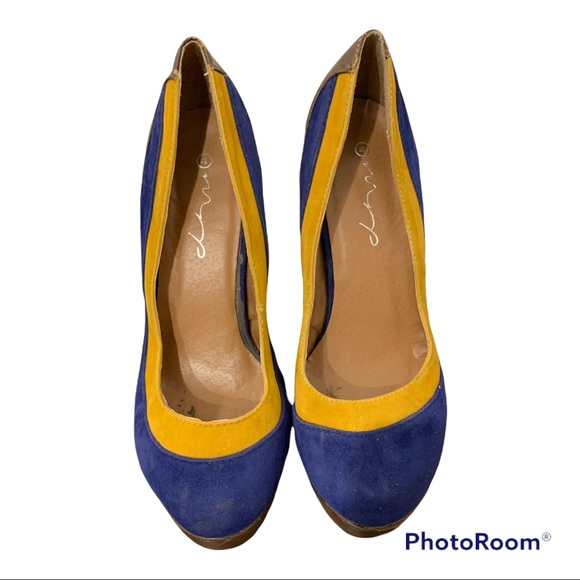 Colour block faux suede platform heels - Picture 4 of 5